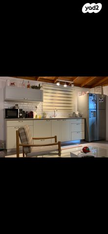 קיבוץ גלויות 13