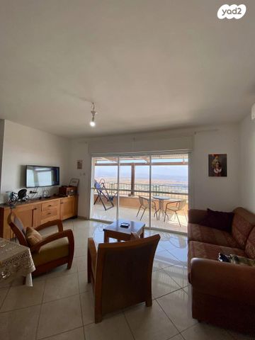 נוף החולה 14