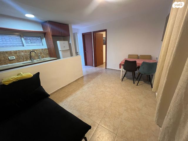 לילי מנחם 11