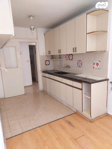 אבשלום חביב 26