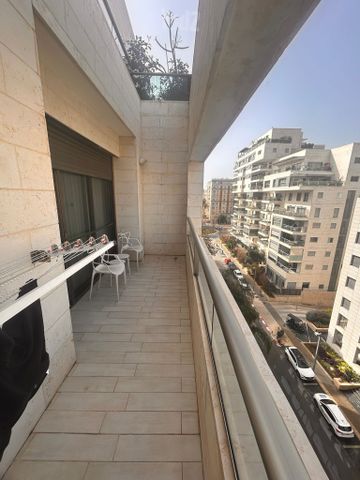 גג/ פנטהאוז למכירה בתל אביב יפו (תיווך) — 3