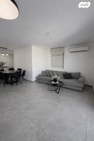 בעל שם טוב 10