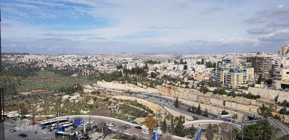 הרב ניסנבוים 12