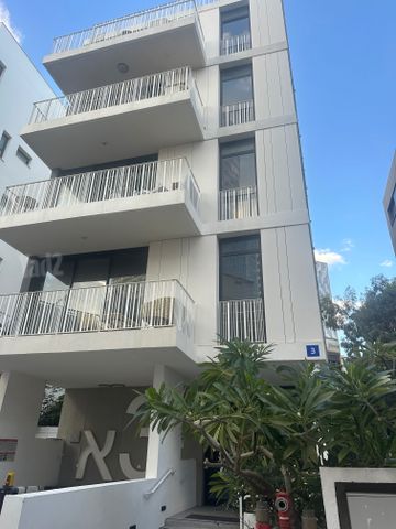 דירת גן למכירה בתל אביב יפו (תיווך) — 2