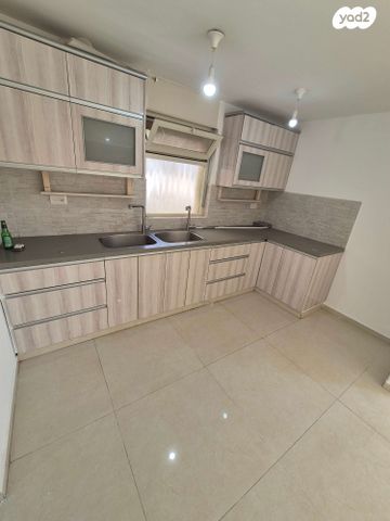 לואי ליפסקי 39