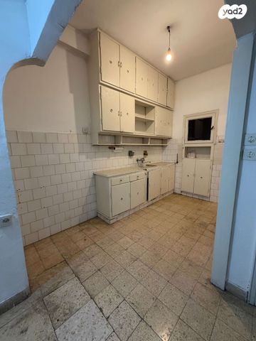 דרך זאב ז'בוטינסקי 39