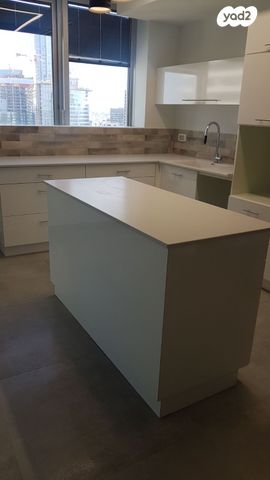 ניסים אלוני 