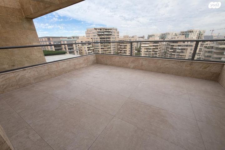 הגוש הגדול, רמת אביב החדשה, נופי ים