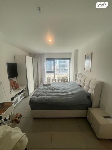 ניסים אלוני 2