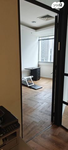 דרך מנחם בגין 