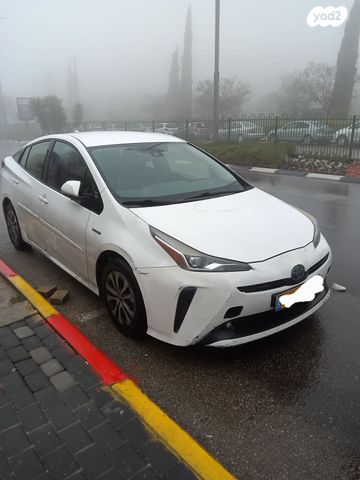 מודעת רכב טויוטה פריוס