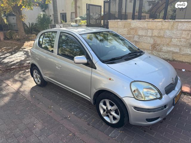 מודעת רכב טויוטה יאריס