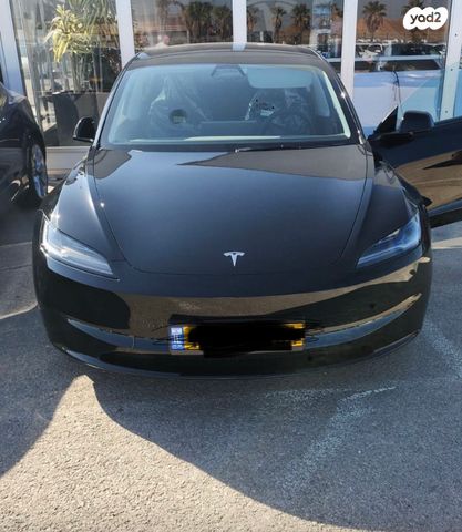 מודעת רכב טסלה מודל 3