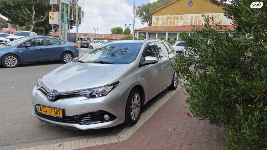 מודעת רכב טויוטה אוריס