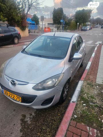 מודעת רכב מאזדה 2