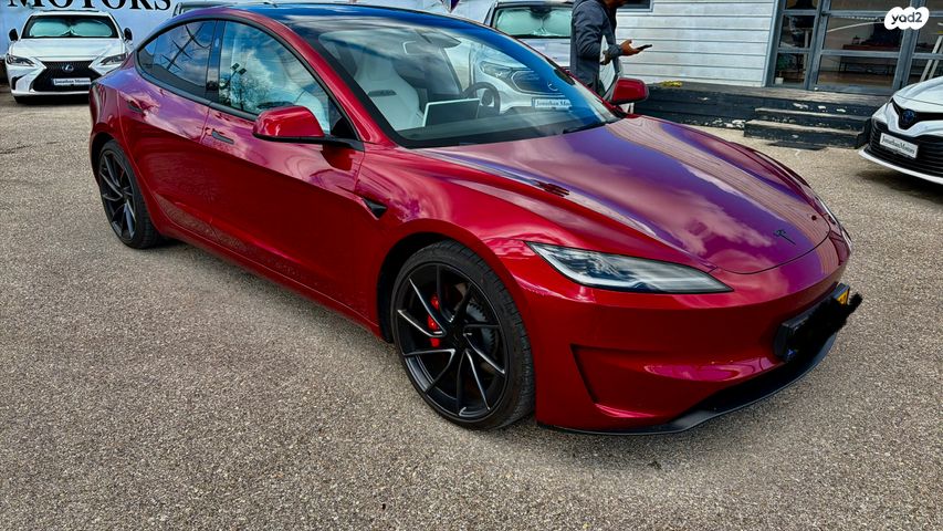 מודעת רכב טסלה מודל 3