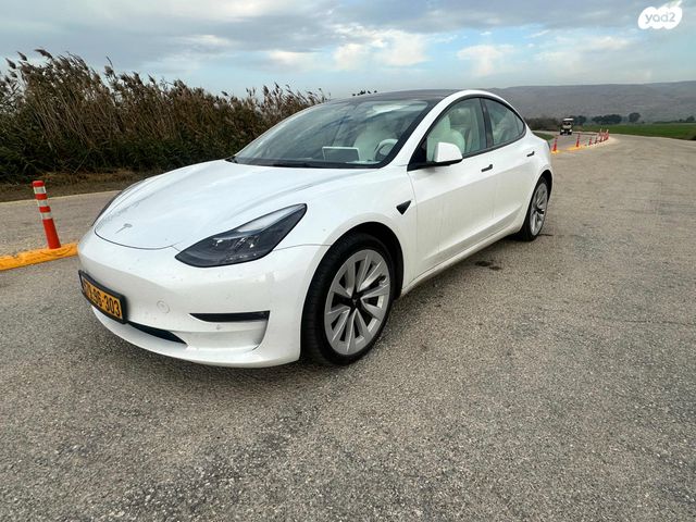 מודעת רכב טסלה מודל 3