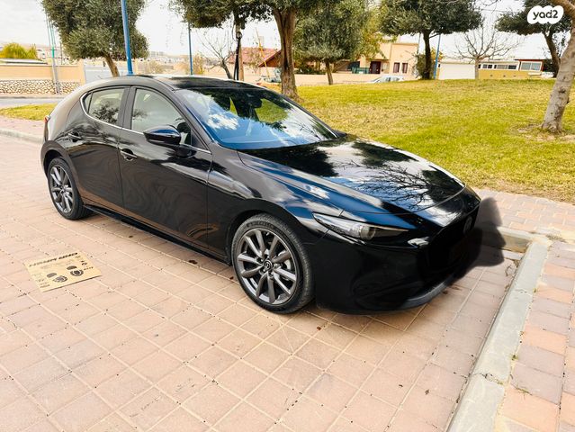 מודעת רכב מאזדה 3