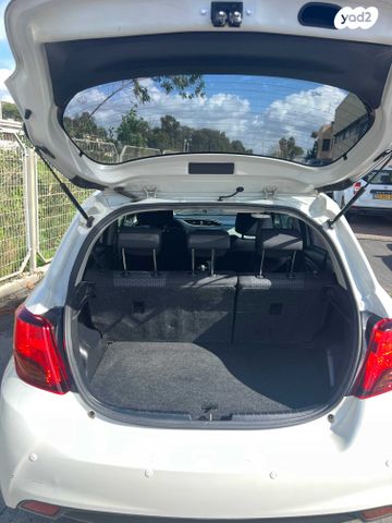 מודעת רכב טויוטה יאריס