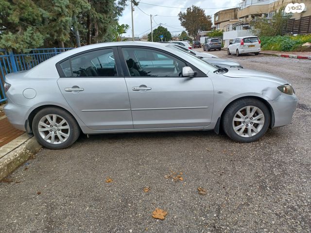 מודעת רכב מאזדה 3