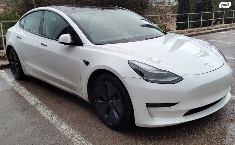 מודעת רכב טסלה מודל 3