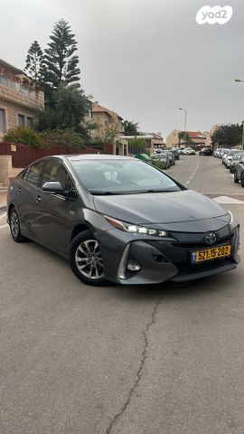 מודעת רכב טויוטה פריוס