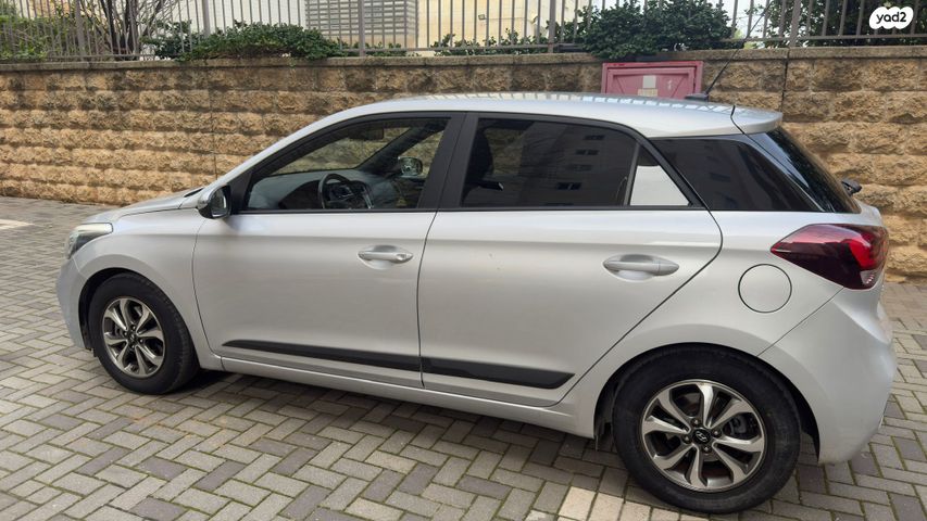 מודעת רכב יונדאי i20