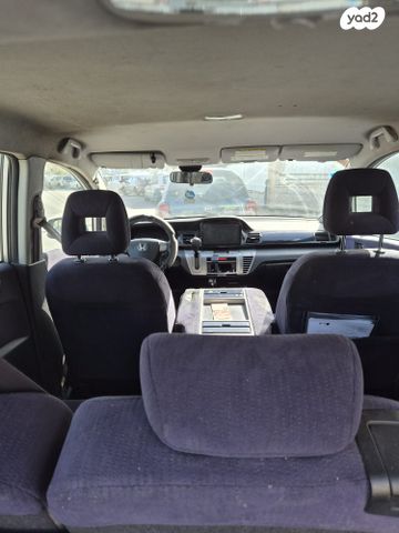 מודעת רכב הונדה FR-V