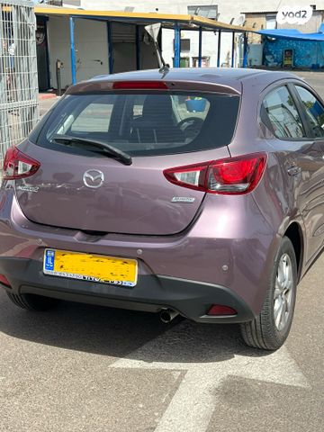 מודעת רכב מאזדה 2