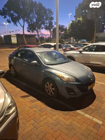 מודעת רכב מאזדה 3