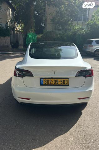 מודעת רכב טסלה מודל 3