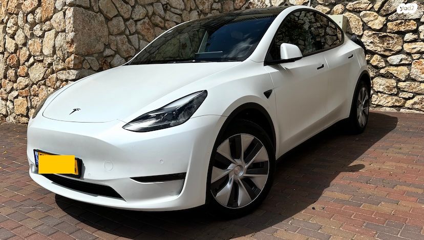 מודעת רכב טסלה מודל Y