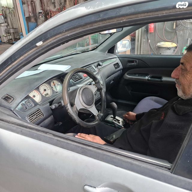 מודעת רכב מיצובישי לנסר
