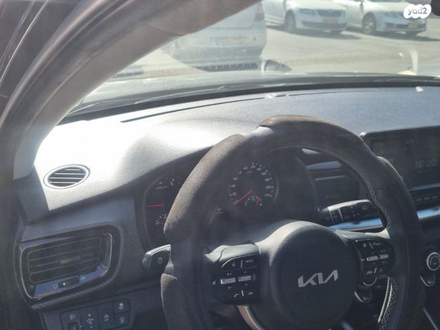 מודעת רכב קיה סטוניק