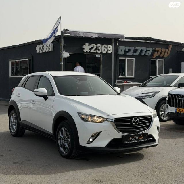 מודעת רכב מאזדה CX-3