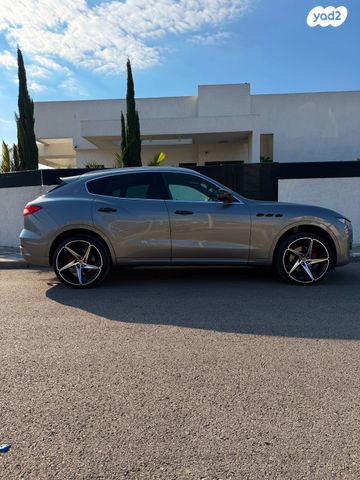 לבנטה  Gransport אוט׳ בנזין 3.0 (350 כ״ס)