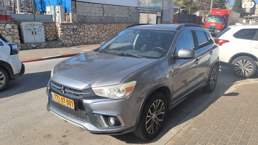 מודעת רכב מיצובישי ASX