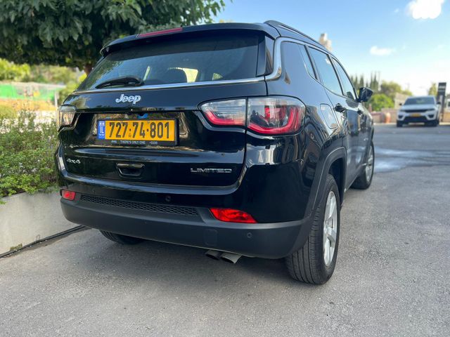 מודעת רכב ג'יפ קומפאס