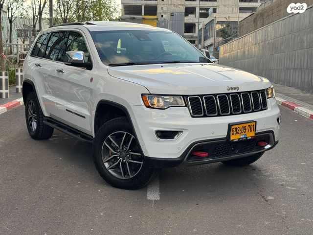 מודעת רכב ג'יפ גרנד צ'ירוקי