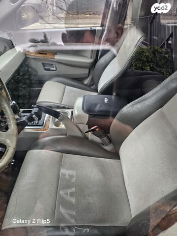 מודעת רכב ג'יפ גרנד צ'ירוקי