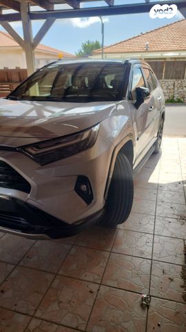מודעת רכב טויוטה RAV4