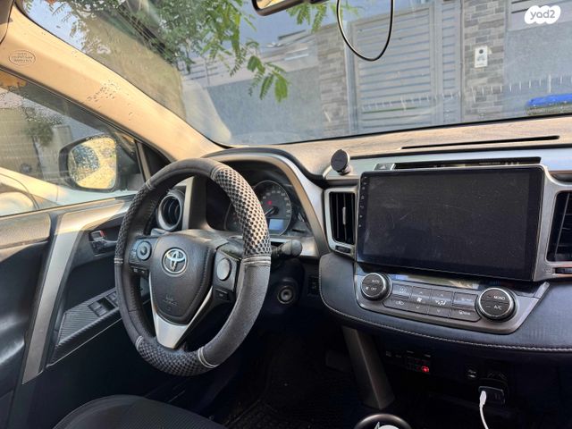 מודעת רכב טויוטה RAV4
