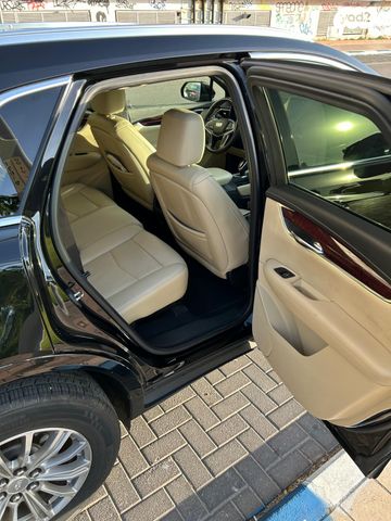 מודעת רכב קאדילק XT5