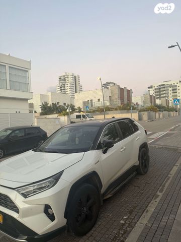 מודעת רכב טויוטה RAV4