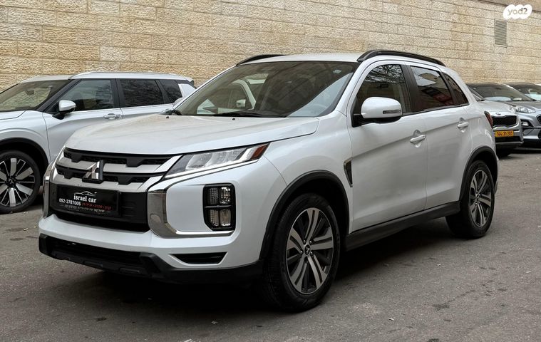 מודעת רכב מיצובישי ASX