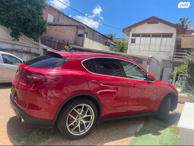 מודעת רכב אלפא רומיאו סטלביו