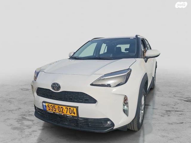 מודעת רכב טויוטה יאריס קרוס