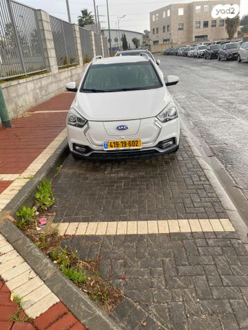 מודעת רכב ג׳יי.איי.סי E-S2