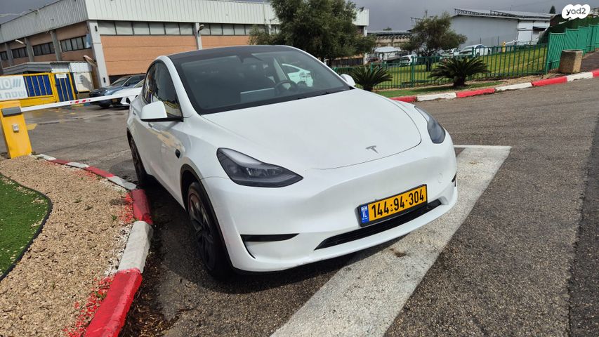 מודעת רכב טסלה מודל Y 2