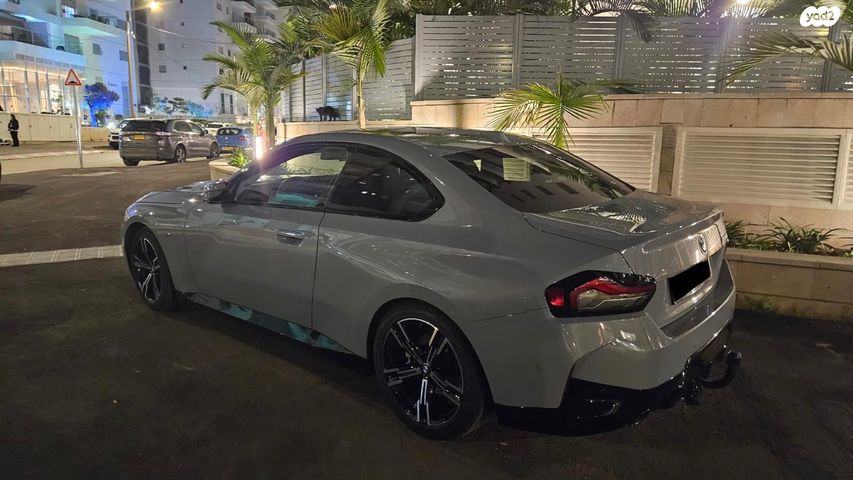 מודעת רכב ב מ וו סדרה 2